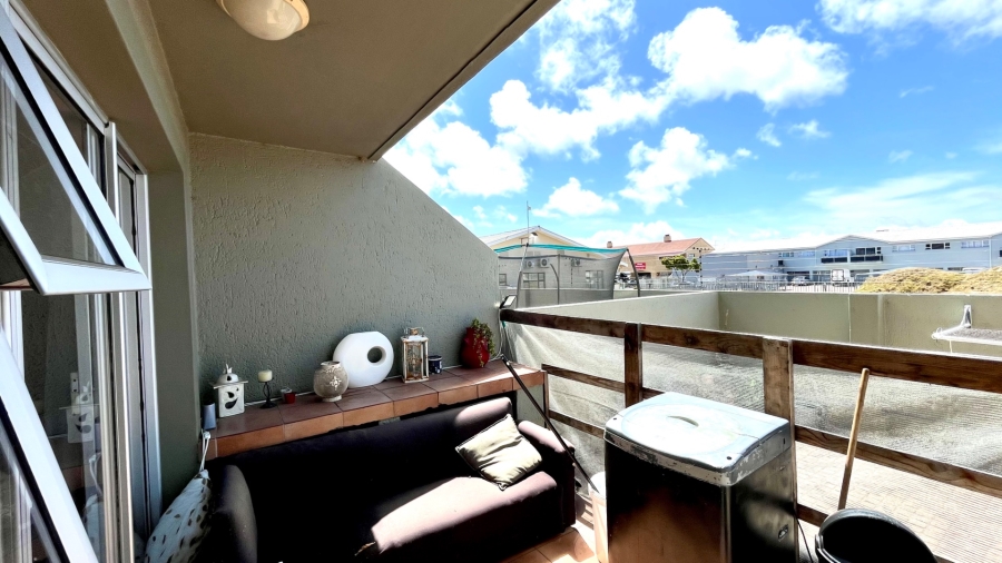 2 Bedroom Property for Sale in Heiderand Western Cape